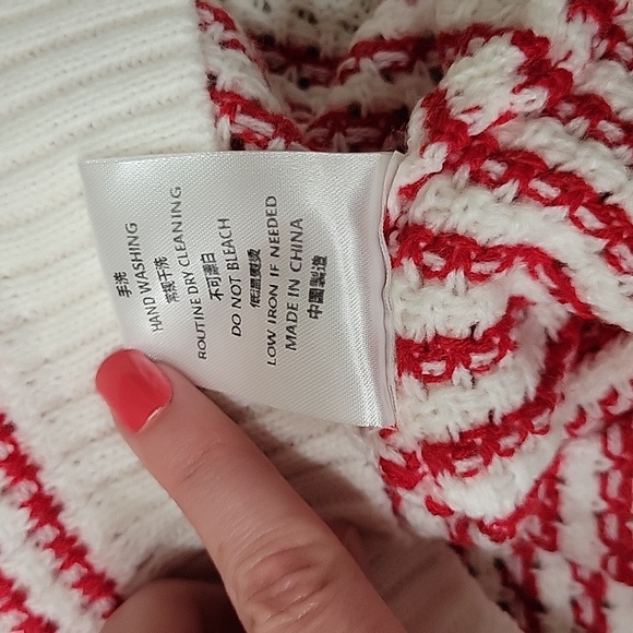 NWT Sleeveless Sweater Crewneck Red & White Size XL Baggy Oversized - Picture 16 of 16